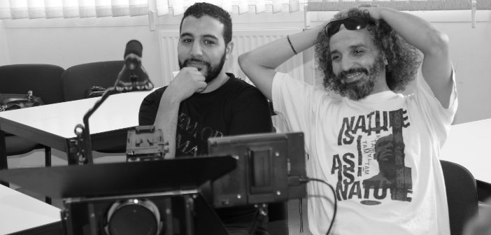 Rachid Akiyahou, réalisateur (à gauche ) et Saïd Bahij, réalisateur , dialoguiste et metteur en scène (à droite) du film Ils l’ont fait