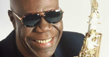 Manu Dibango : « J’ai grandi entre Halléluia et le début de Soul Makossa »